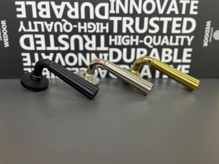 دستگیره رزت باتیس مدل شارن مشکی کروم طلایی