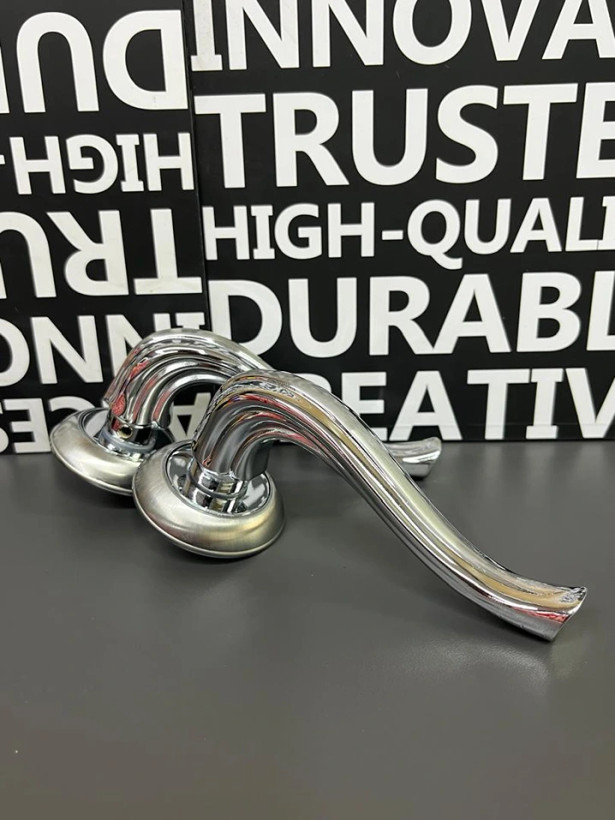 دستگیره رزت باتیس مدل الیکامشکی کروم طلایی