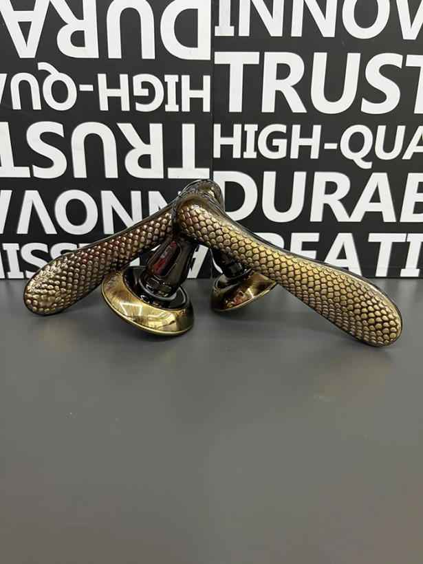 دستگیره رزت باتیس مدل هلیا قهوه ای براق